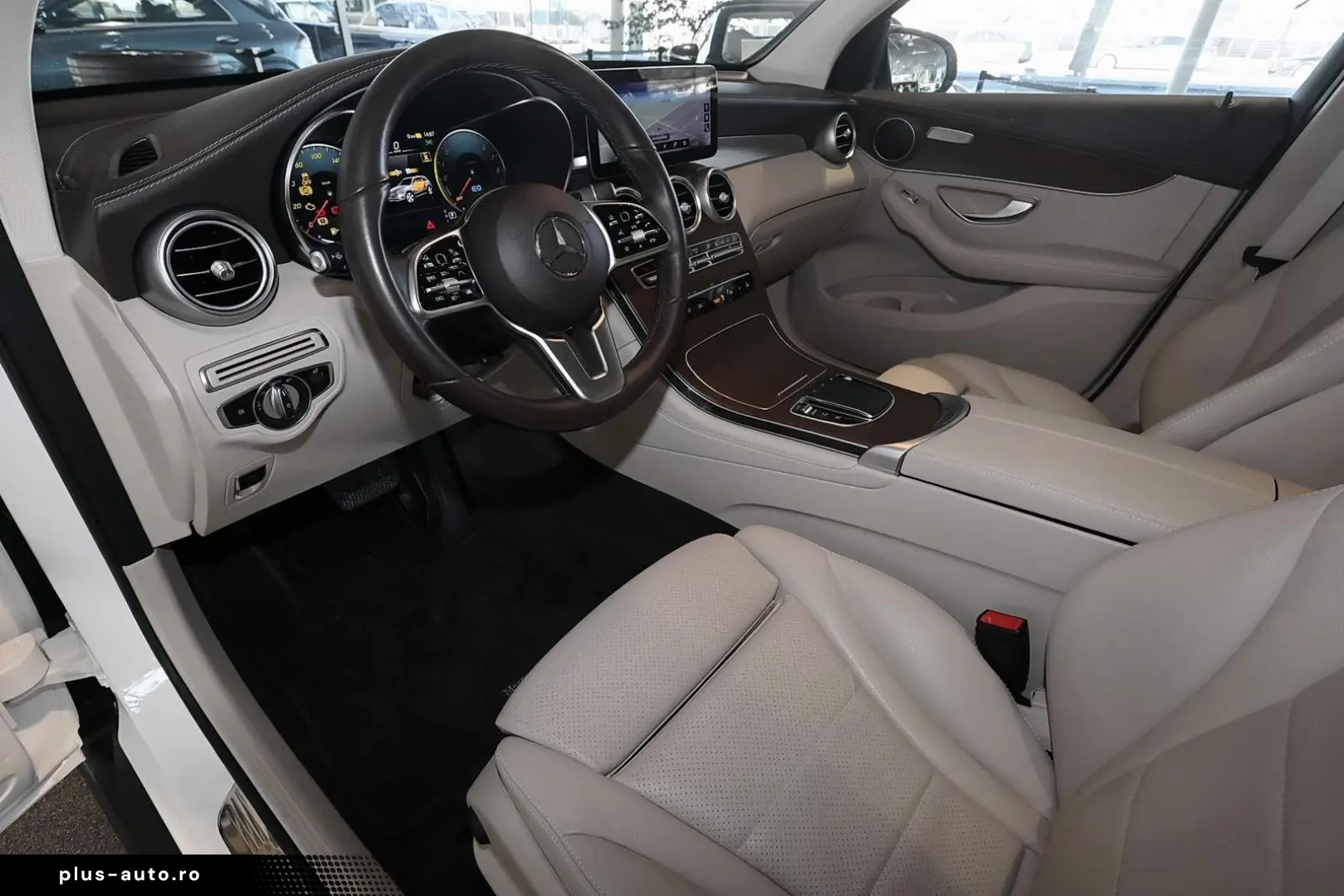 MERCEDES-BENZ GLC 300 e 4M AMG PANO DISTRO 360  CARP&hellip;