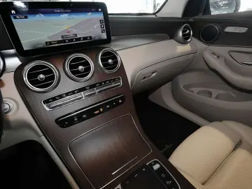 MERCEDES-BENZ GLC 300 e 4M AMG PANO DISTRO 360  CARP&hellip;