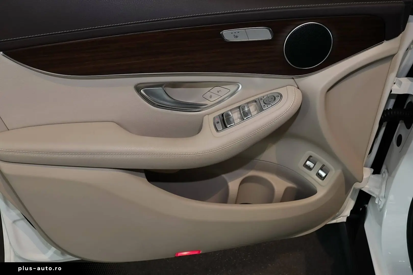 MERCEDES-BENZ GLC 300 e 4M AMG PANO DISTRO 360  CARP&hellip;