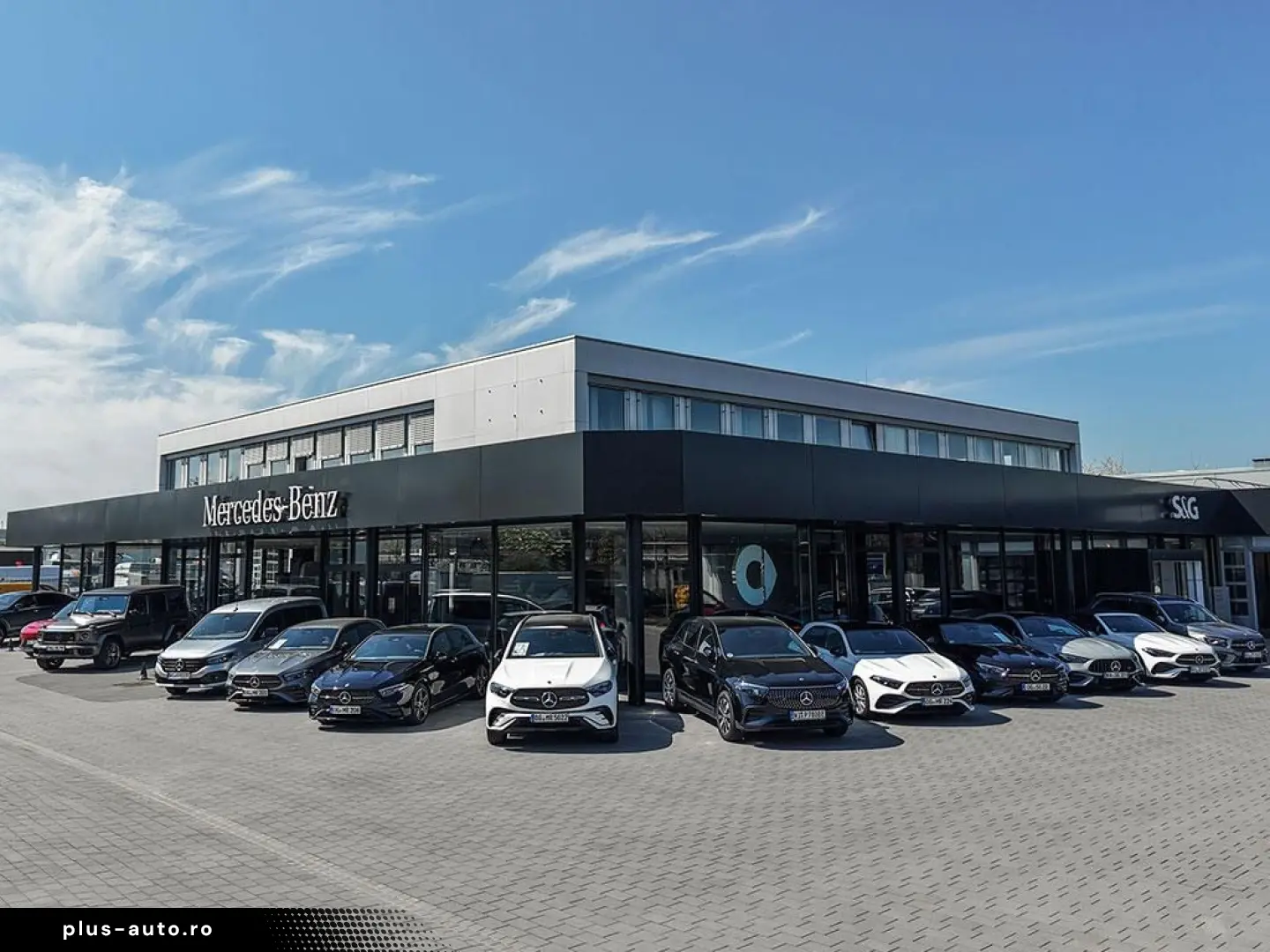 MERCEDES-BENZ GLC 300 e 4M AMG PANO DISTRO 360  CARP&hellip;