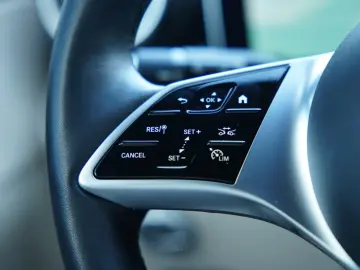 MERCEDES-BENZ GLC 220 d 4MATIC AVANTGARDE Distronic &hellip;