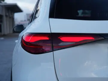 MERCEDES-BENZ GLC 220 d 4MATIC AVANTGARDE Distronic &hellip;