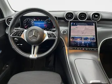 MERCEDES-BENZ GLC 200 4M Avantgarde Adv. AHL Kamera &hellip;