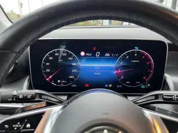 MERCEDES-BENZ GLC 200 4M Avantgarde Adv. AHL Kamera &hellip;