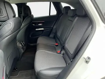 MERCEDES-BENZ GLC 200 4M Avantgarde Adv. AHL Kamera &hellip;