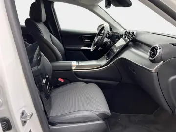 MERCEDES-BENZ GLC 200 4M Avantgarde Adv. AHL Kamera &hellip;