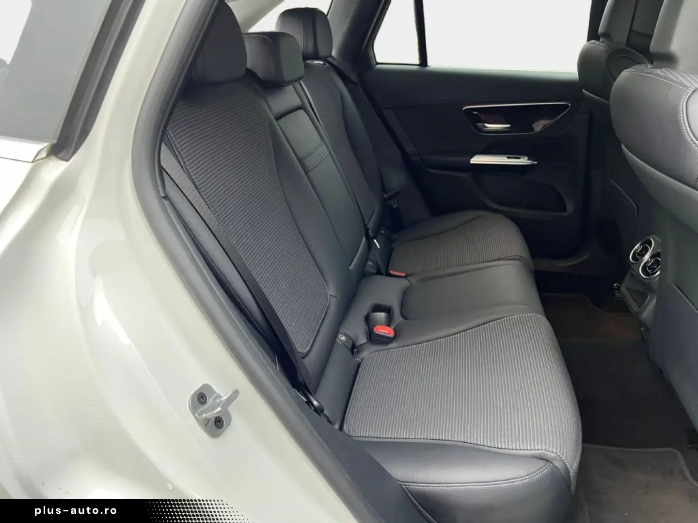 MERCEDES-BENZ GLC 200 4M Avantgarde Adv. AHL Kamera &hellip;