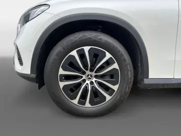 MERCEDES-BENZ GLC 200 4M Avantgarde Adv. AHL Kamera &hellip;