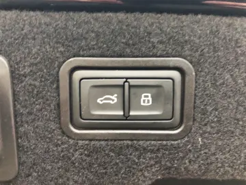 AUDI A8 60TFSI quattro tiptronic PANORAMA B&O