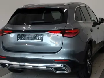 MERCEDES-BENZ GLC 220d 4M Leder Navi LED Kamera Park&hellip;