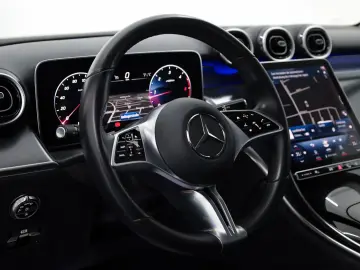 MERCEDES-BENZ GLC 220d 4M Leder Navi LED Kamera Park&hellip;