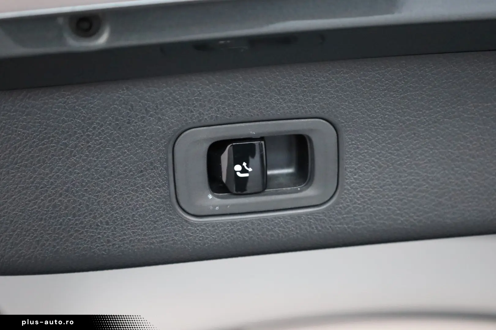 MERCEDES-BENZ GLC 220d 4M Leder Navi LED Kamera Park&hellip;