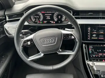 AUDI A8 60 TFSIe QUATTRO MATRIX DYNAMIKLENK HEAD UP