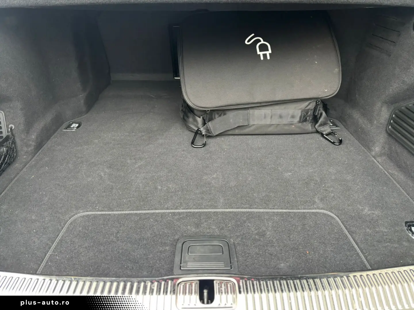 AUDI A8 60 TFSIe QUATTRO MATRIX DYNAMIKLENK HEAD UP