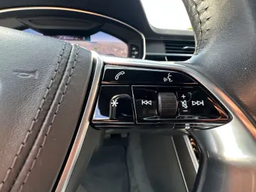 AUDI A8 60 TFSIe quat Pano ACC ViCo HuD Matrix B&O HA