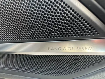 AUDI A8 60 TFSIe quat Pano ACC ViCo HuD Matrix B&O HA