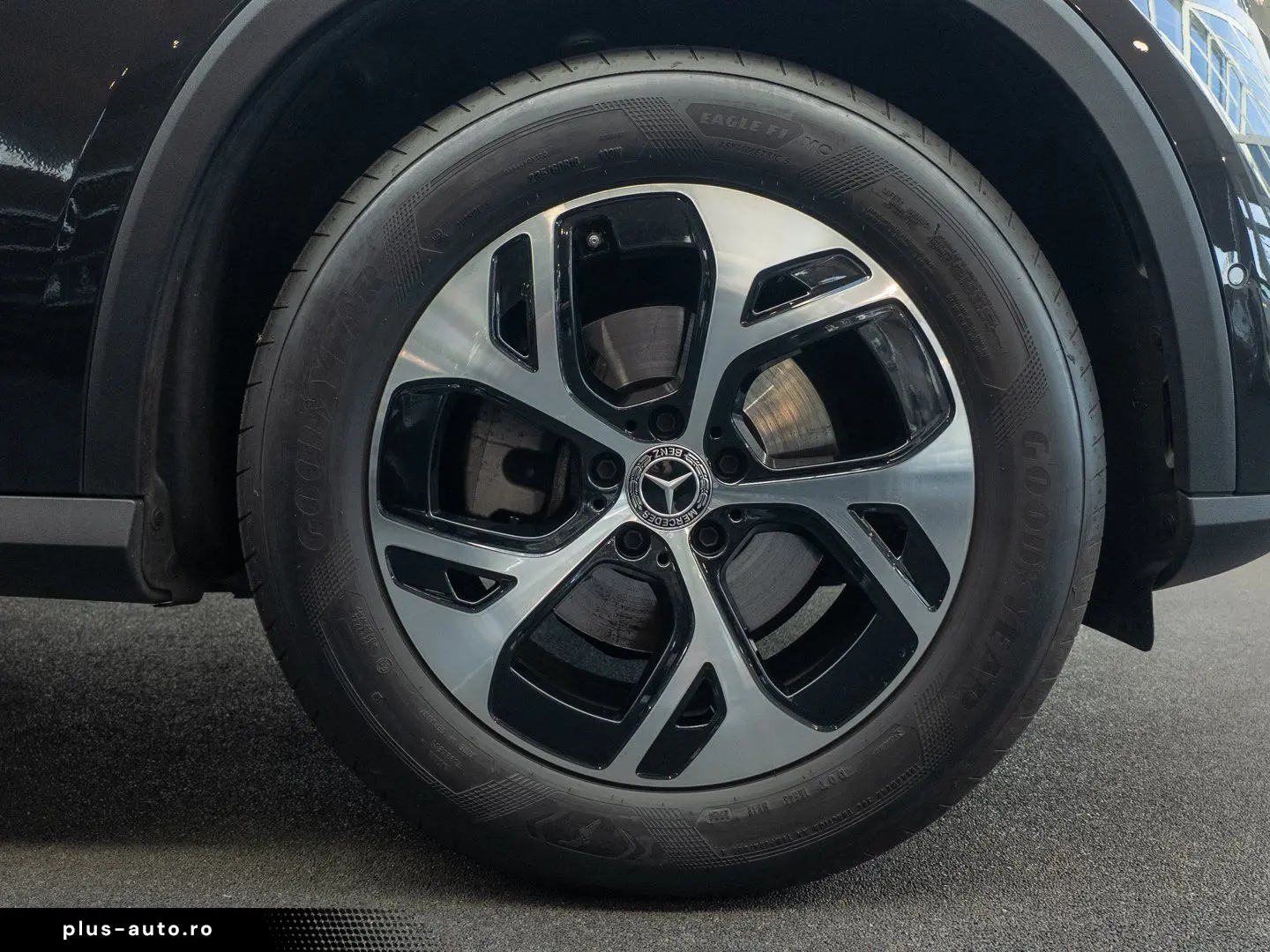 MERCEDES-BENZ GLC 220 d 4M AHK MEMO DIST  360  LED A&hellip;