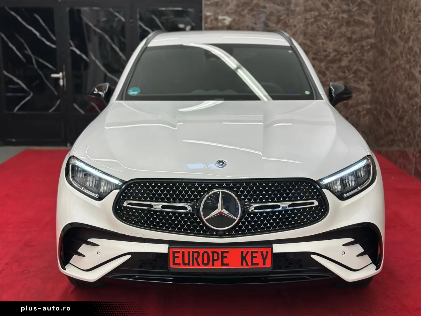 MERCEDES-BENZ GLC 200 AMG LINE 4MATIC MEMORY ACC KAMERA