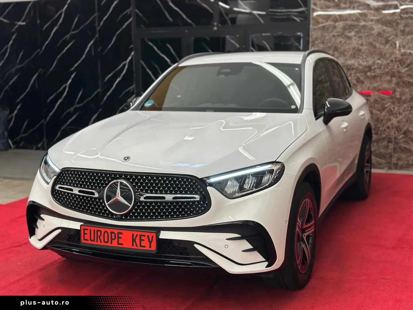 MERCEDES-BENZ GLC 200 AMG LINE 4MATIC MEMORY ACC KAMERA