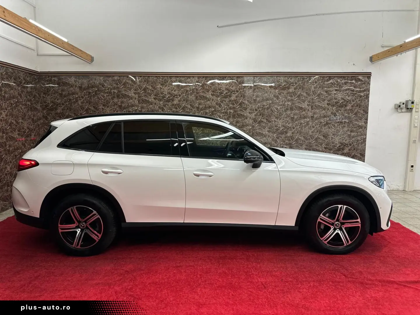 MERCEDES-BENZ GLC 200 AMG LINE 4MATIC MEMORY ACC KAMERA