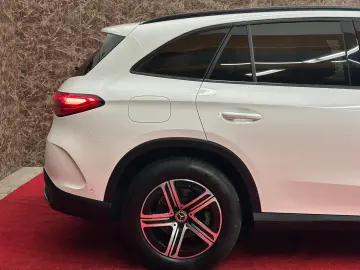 MERCEDES-BENZ GLC 200 AMG LINE 4MATIC MEMORY ACC KAMERA