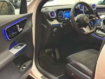 MERCEDES-BENZ GLC 200 AMG LINE 4MATIC MEMORY ACC KAMERA