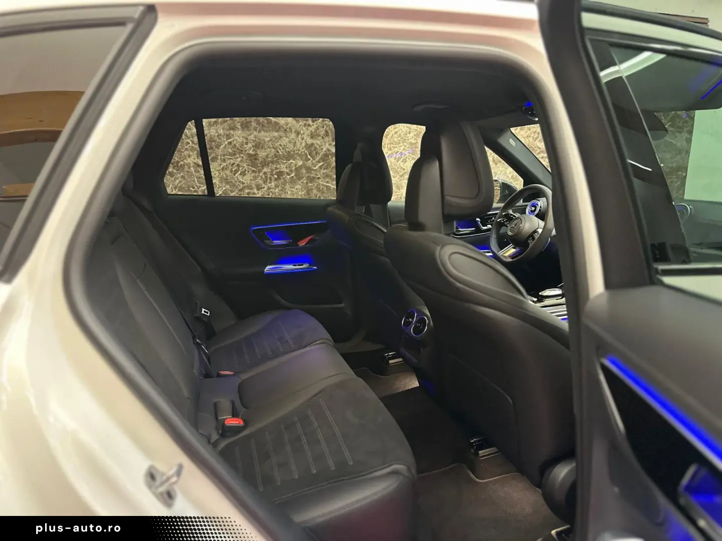 MERCEDES-BENZ GLC 200 AMG LINE 4MATIC MEMORY ACC KAMERA