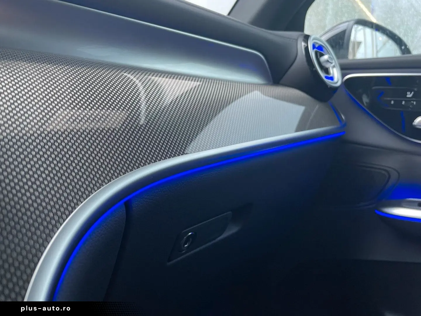 MERCEDES-BENZ GLC 200 4M AMG Advanced Plus  LED NIGHT MEMORY