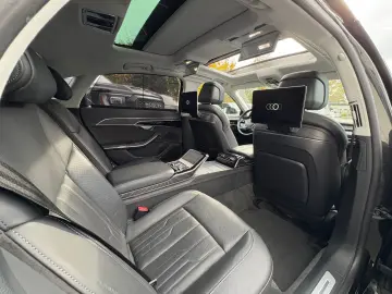 AUDI A8 60 TFSI e L quattro Chauffeur-Paket Fond-TV
