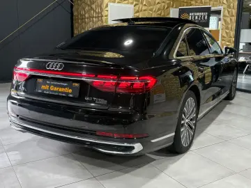 AUDI A8 60 TFSI e L quattro Chauffeur-Paket Fond-TV