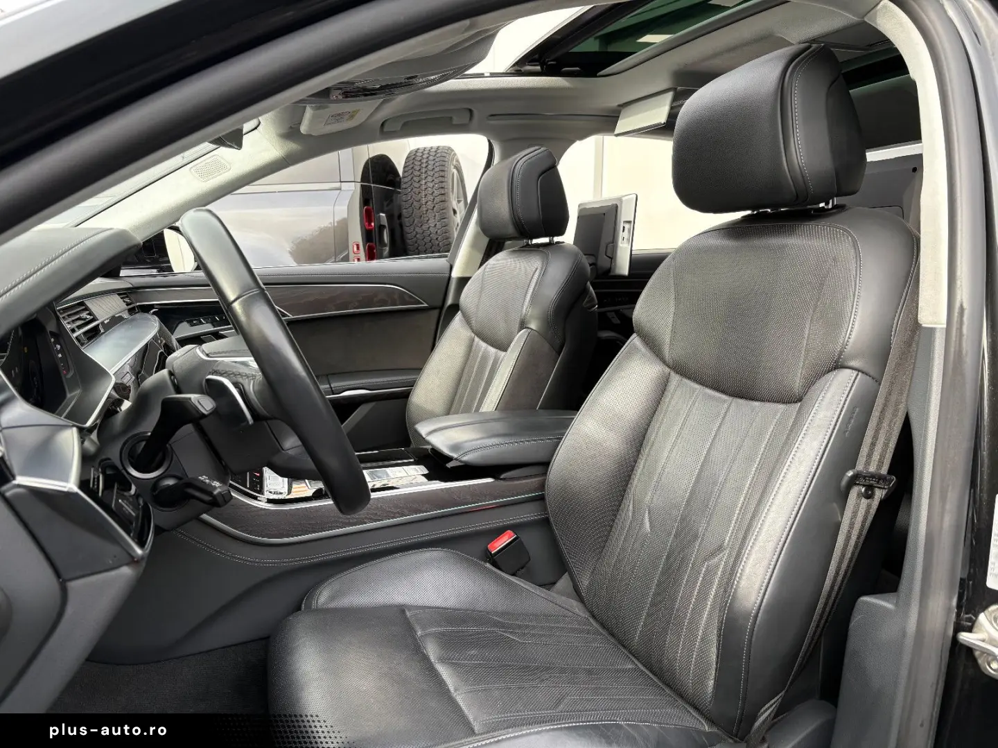 AUDI A8 60 TFSI e L quattro Chauffeur-Paket Fond-TV