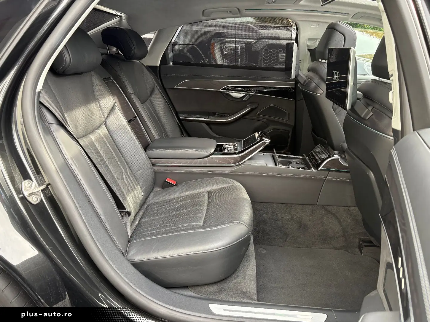 AUDI A8 60 TFSI e L quattro Chauffeur-Paket Fond-TV