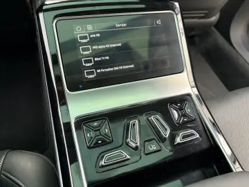 AUDI A8 60 TFSI e L quattro Chauffeur-Paket Fond-TV