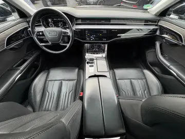 AUDI A8 60 TFSI e L quattro Chauffeur-Paket Fond-TV