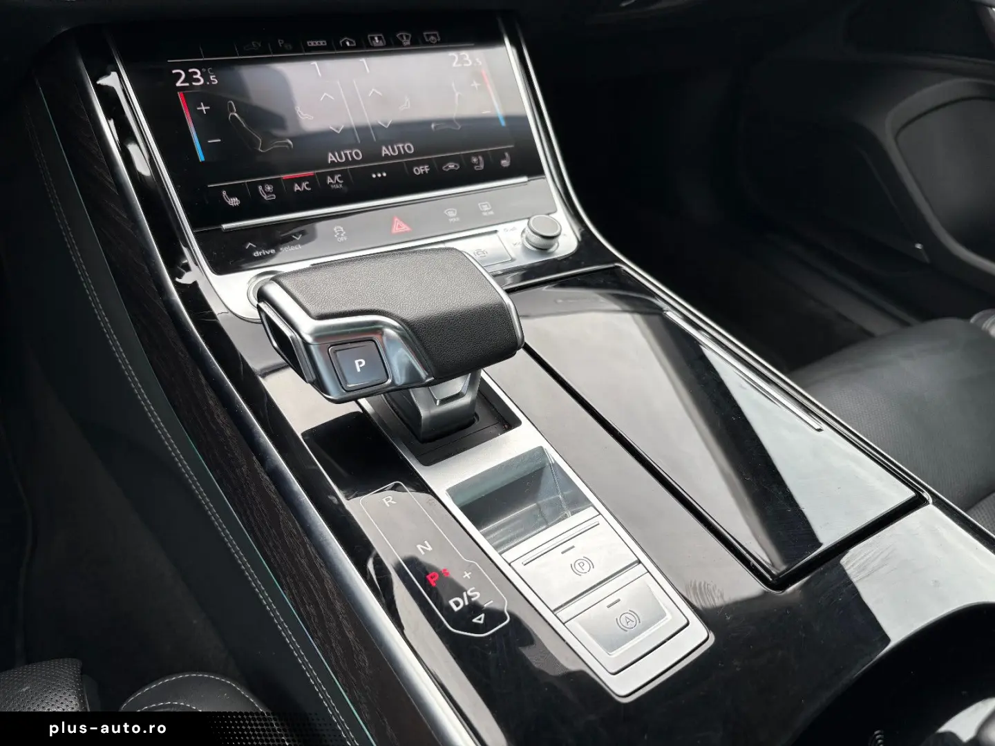 AUDI A8 60 TFSI e L quattro Chauffeur-Paket Fond-TV