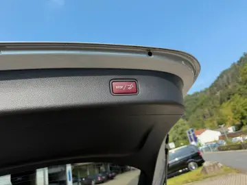 MERCEDES-BENZ GLC 200 4M AMG LINE LED HIGH AHK EASYP&hellip;