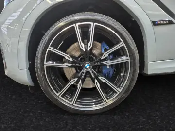 BMW X6 M60i xDrive Pano AHK B&W Standhzg. Autobahnas