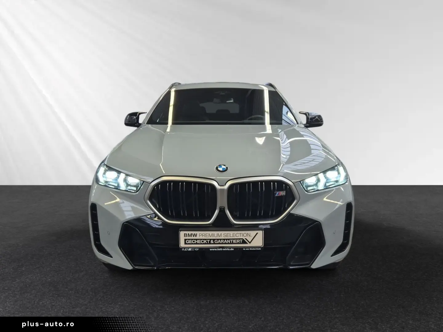 BMW X6 M60i xDrive Pano AHK B&W Standhzg. Autobahnas