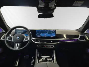 BMW X6 M60i xDrive Pano AHK B&W Standhzg. Autobahnas