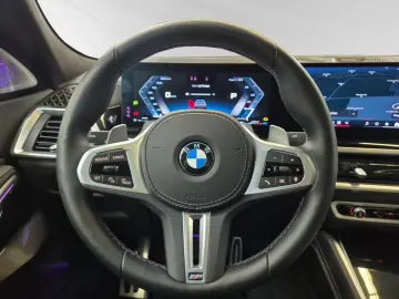 BMW X6 M60i xDrive Pano AHK B&W Standhzg. Autobahnas