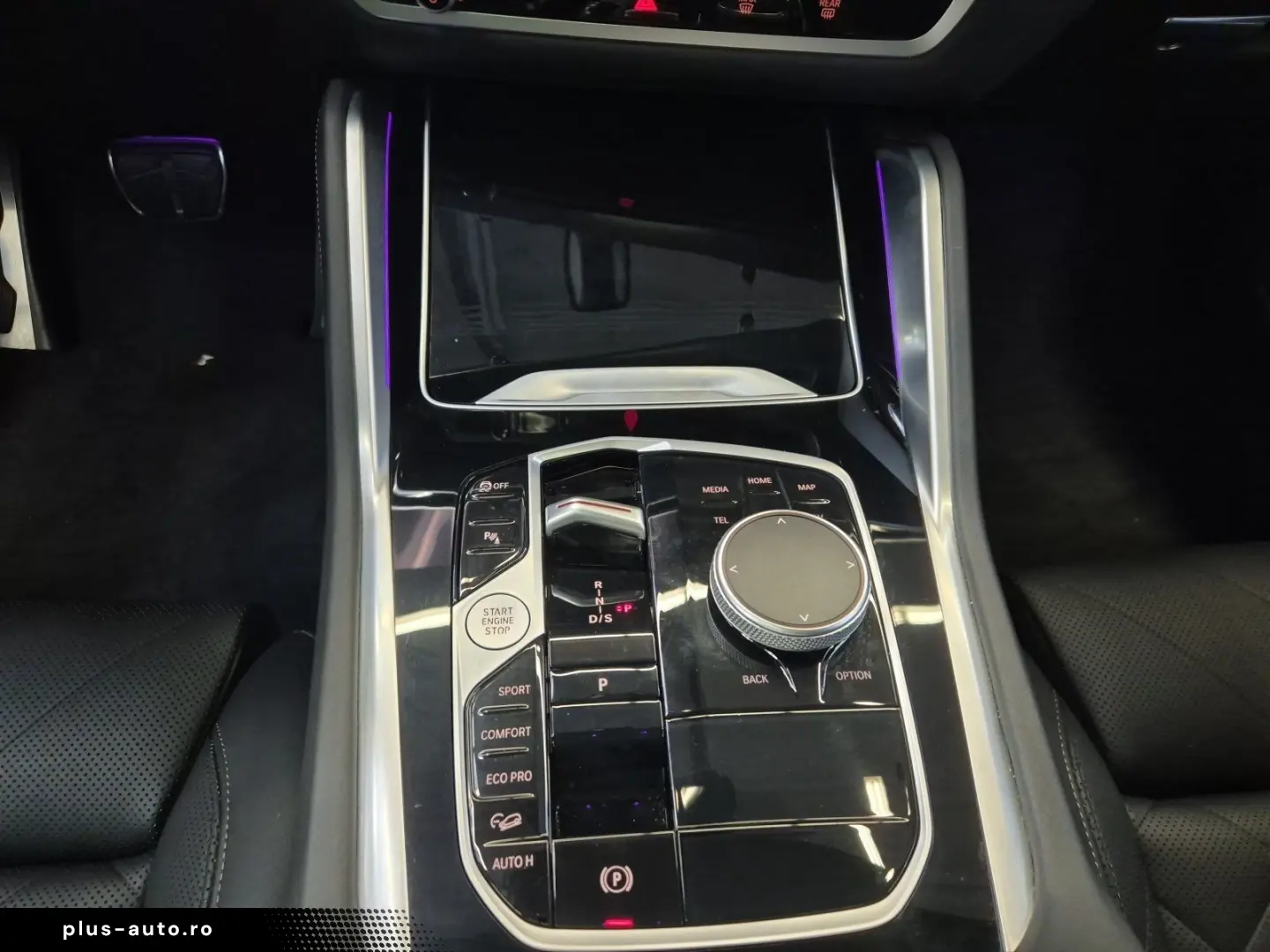 BMW X6 M60i xDrive Pano AHK B&W Standhzg. Autobahnas