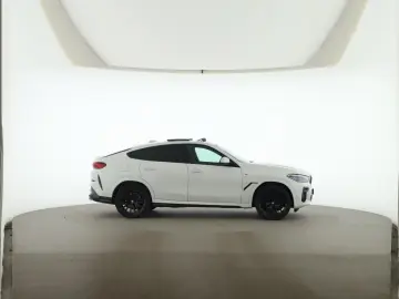 BMW X6 30d xDrive M Sport Pano AHK HUD Laser