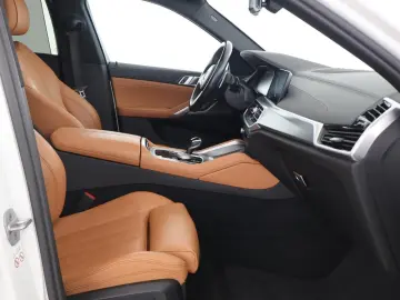 BMW X6 30d xDrive M Sport Pano AHK HUD Laser