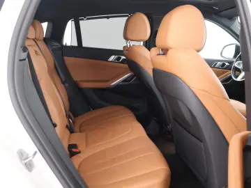 BMW X6 30d xDrive M Sport Pano AHK HUD Laser