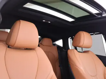 BMW X6 30d xDrive M Sport Pano AHK HUD Laser