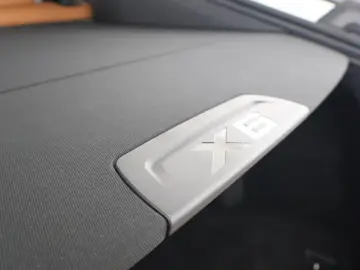 BMW X6 30d xDrive M Sport Pano AHK HUD Laser