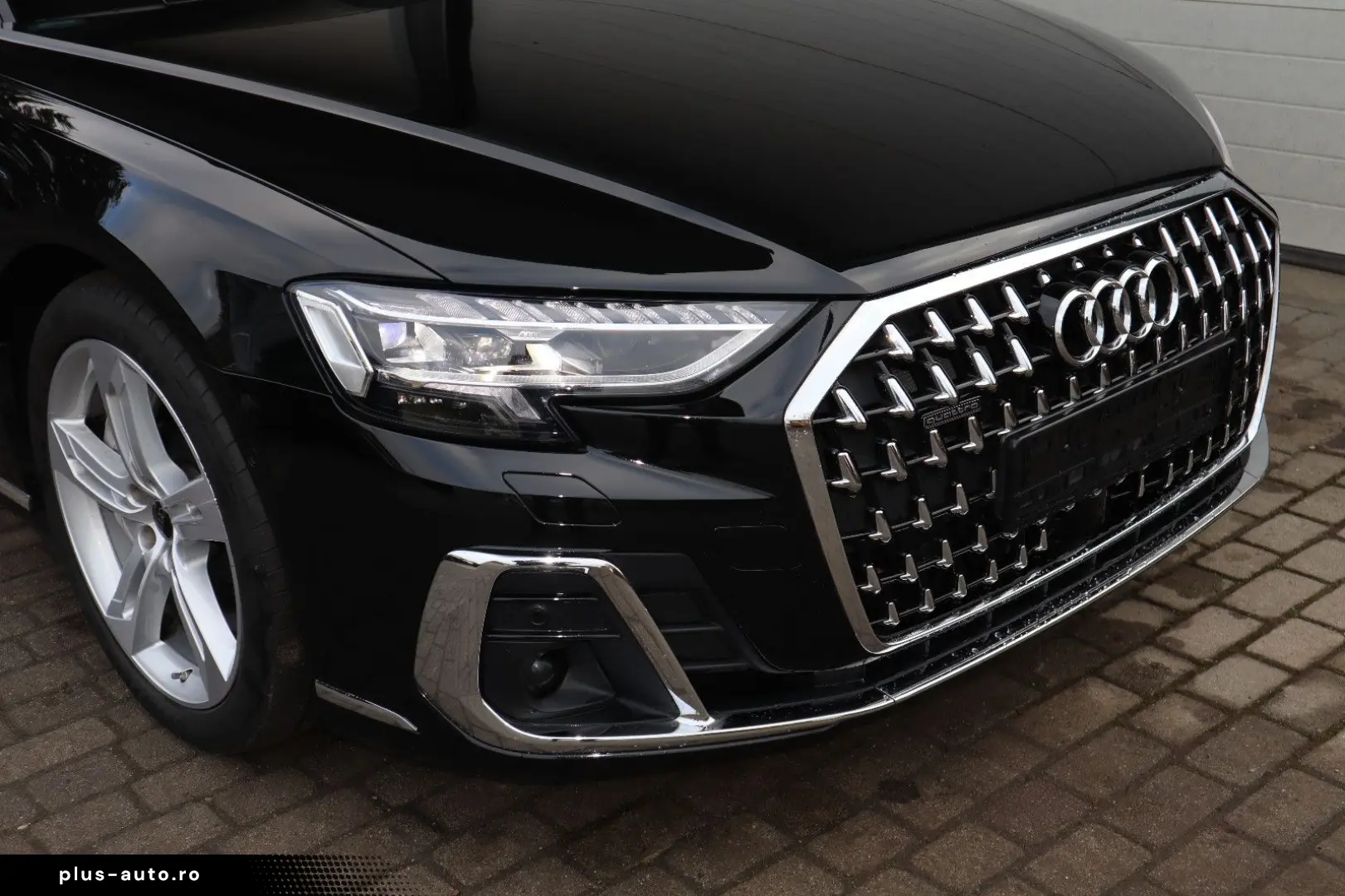 AUDI A8L 60 TFSIe lang exclusive Mod.2025