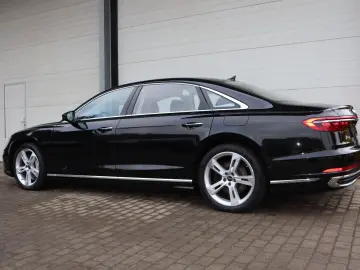 AUDI A8L 60 TFSIe lang exclusive Mod.2025