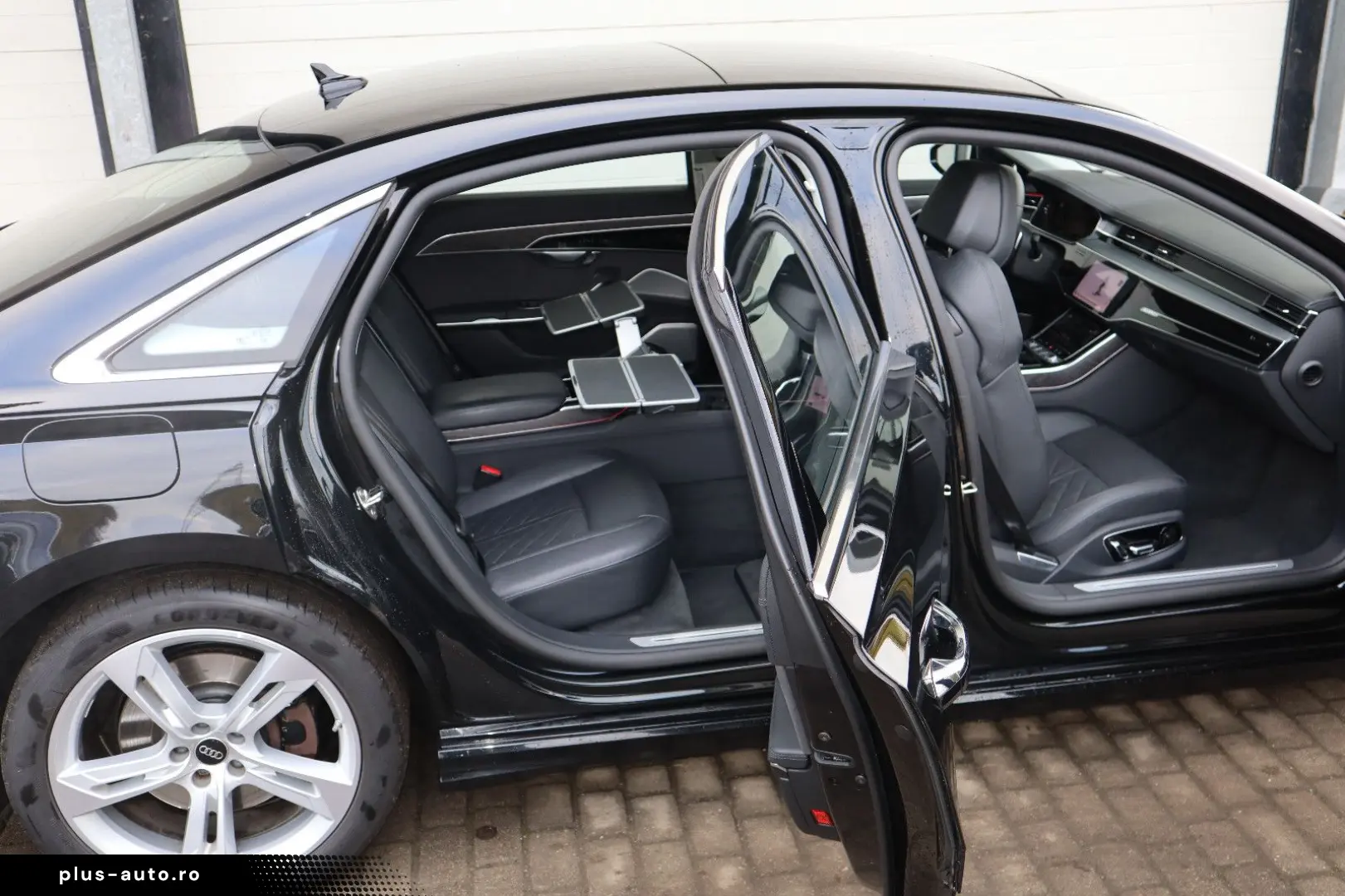 AUDI A8L 60 TFSIe lang exclusive Mod.2025