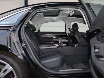 AUDI A8L 60 TFSIe lang exclusive Mod.2025